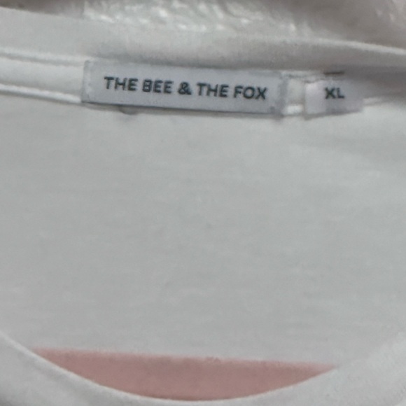 The bee and the fox nobody's perfext tee size xl - Picture 3 of 3